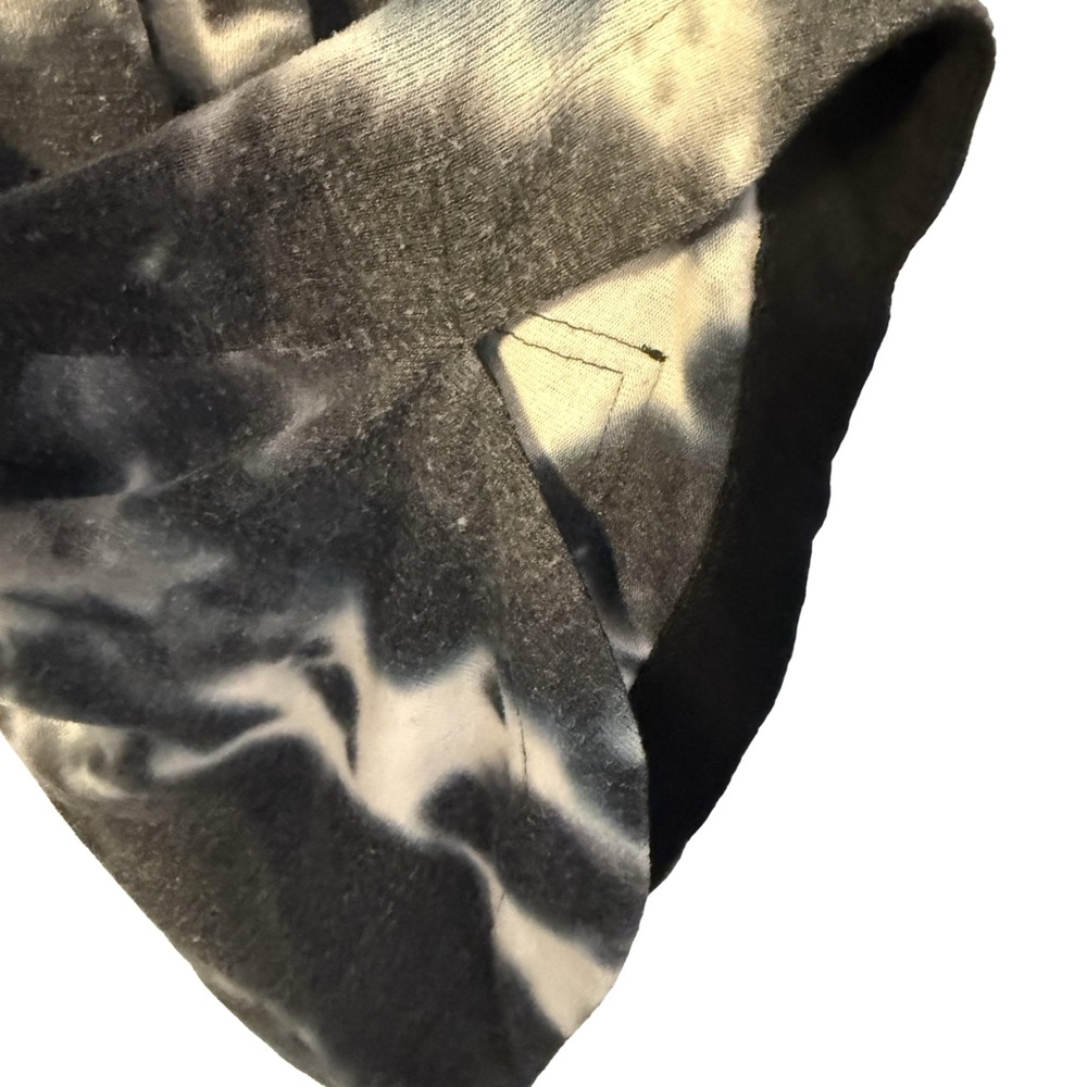 Melloday size Medium black and white tie-dye lightweight hoodie. - Picture 4 of 4